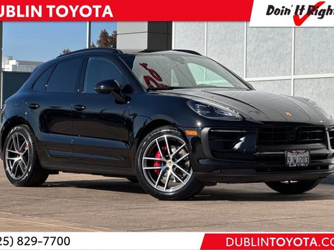 Used 2023 Porsche Macan S image 1
