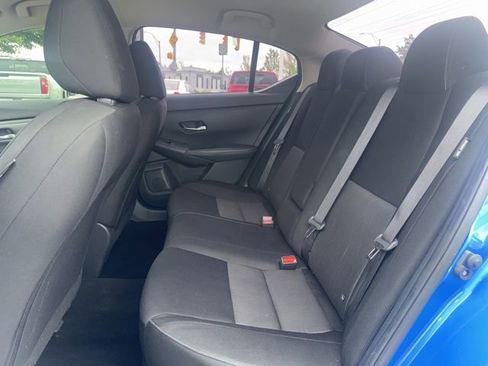 Used 2022 Nissan Sentra SV FWD image 11