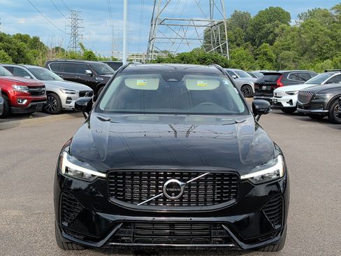 Used 2024 Volvo XC60 T8 Plus w/ Protection Package Premier AWD/4WD image 8