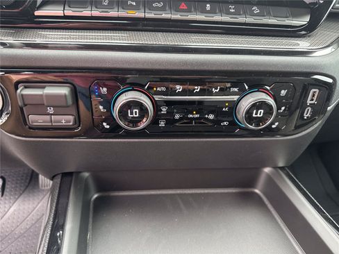 New 2026 Chevrolet Silverado 2500 ZR2 AWD/4WD image 28