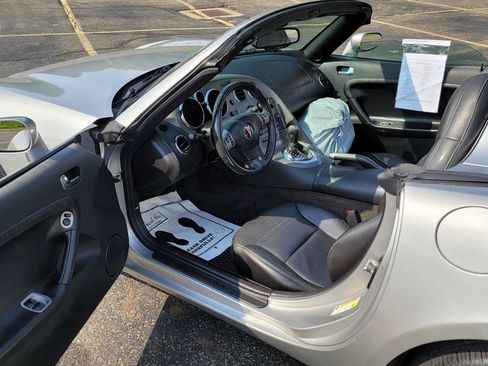 Used 2007 Pontiac Solstice Convertible w/ Premium Package RWD image 18