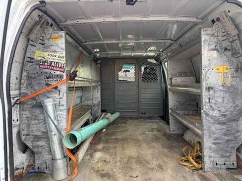 Used 2013 Ford E-250 and Econoline 250 w/ PWR Group image 8