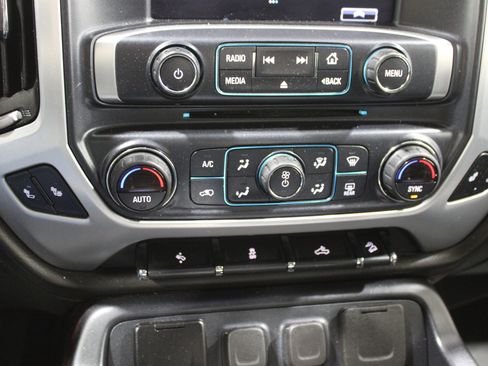 Used 2018 GMC Sierra 1500 SLT w/ SLT Premium Package image 18