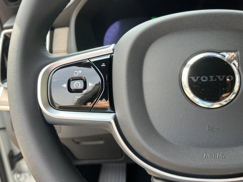 Used 2026 Volvo XC90 T8 Plus w/ Protection Package Premier AWD/4WD image 12