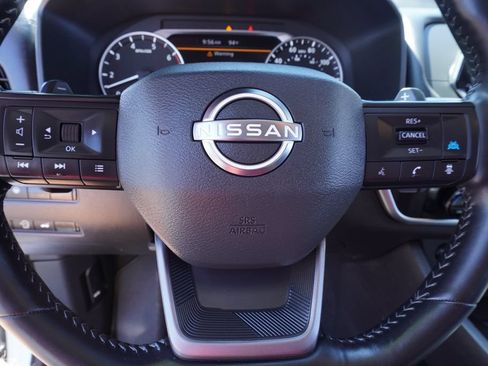 Certified 2025 Nissan Rogue SV FWD image 17
