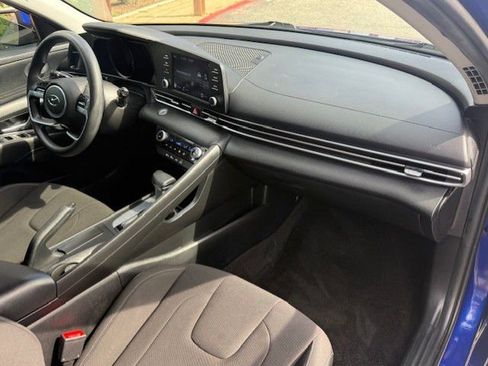 Used 2021 Hyundai Elantra SEL image 26