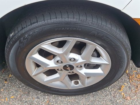 Certified 2023 Kia Soul LX w/ LX Technology Package image 3