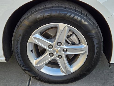 Used 2024 Chevrolet Malibu LT image 8