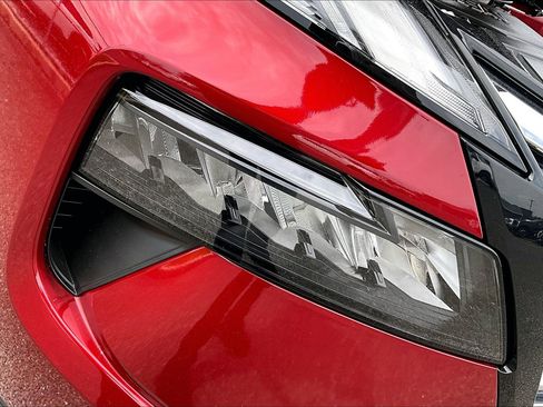 Used 2025 Nissan Rogue S FWD image 22