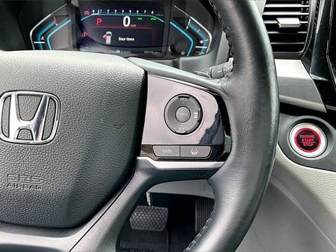 Used 2018 Honda Odyssey Touring image 11