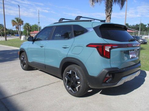 Used 2025 Kia Seltos EX w/ EX Sunroof Package image 5