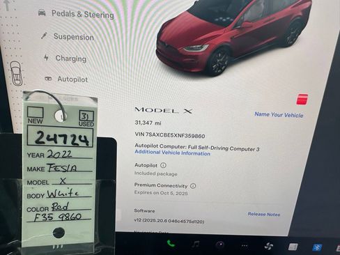 Used 2022 Tesla Model X image 3