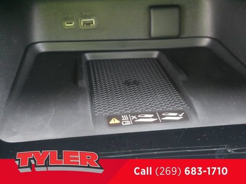 New 2026 Chevrolet Traverse Z71 w/ Enhanced Driving Package AWD/4WD image 36