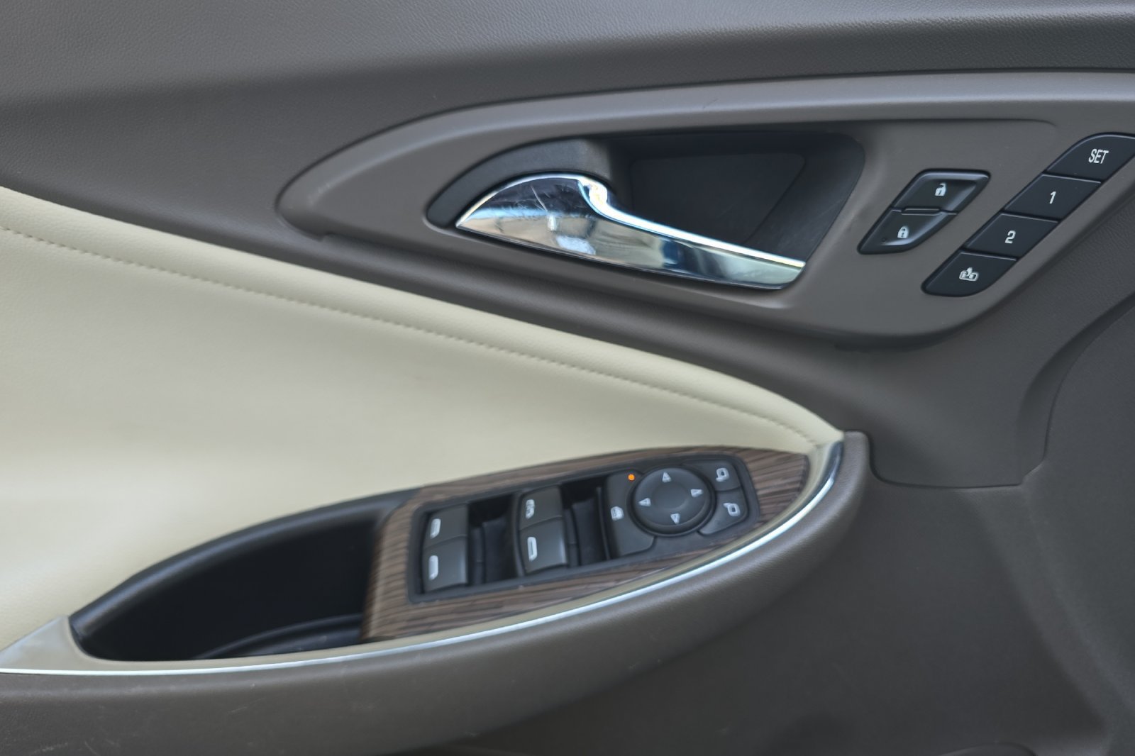 Used 2024 Chevrolet Malibu LT FWD image 10
