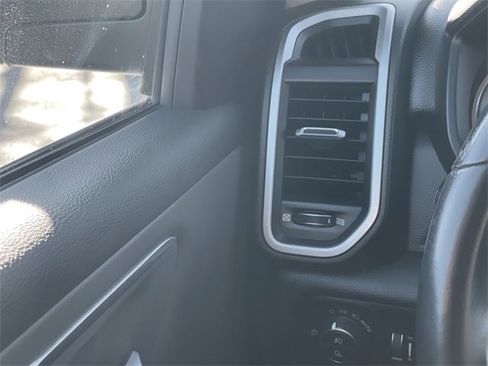 Used 2019 RAM 1500 Big Horn image 10