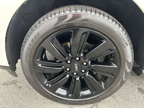 Certified 2023 Lincoln Navigator Reserve AWD/4WD image 14