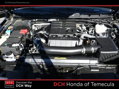 Used 2025 Nissan Frontier SV image 24