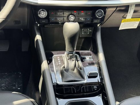 New 2026 Jeep Compass Limited AWD/4WD image 19