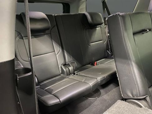 Used 2019 Chevrolet Suburban LT w/ LT Signature Package image 36