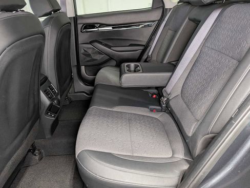 Used 2024 Kia Seltos S AWD/4WD image 23