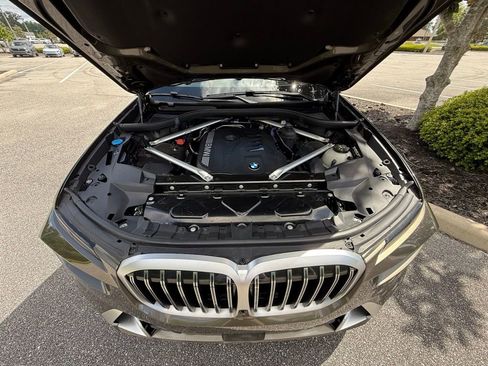 Certified 2024 BMW X7 xDrive40i image 26