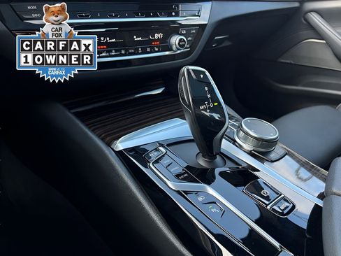 Used 2023 BMW 530e xDrive image 52