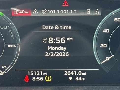 Used 2024 Audi Q8 e-tron Premium Plus w/ Premium Plus Package image 16