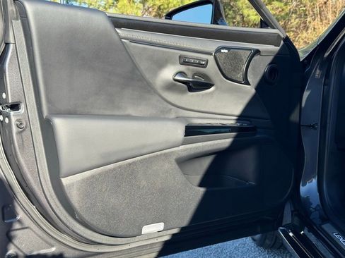 Used 2024 Lexus ES 350 Ultra Luxury w/ Accessory Package (Z2) image 24