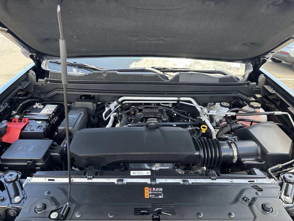 New 2026 Chevrolet Colorado ZR2 w/ Midnight Edition AWD/4WD image 31