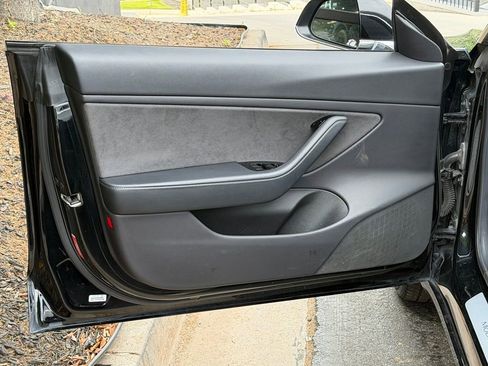 Used 2019 Tesla Model 3 Mid Range RWD image 29