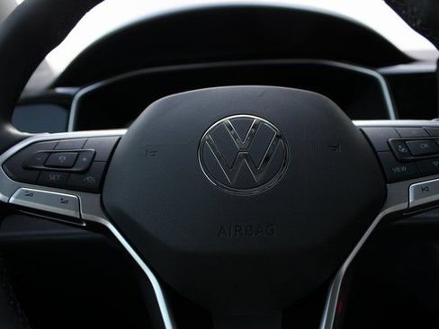 New 2026 Volkswagen Taos SE AWD/4WD image 13