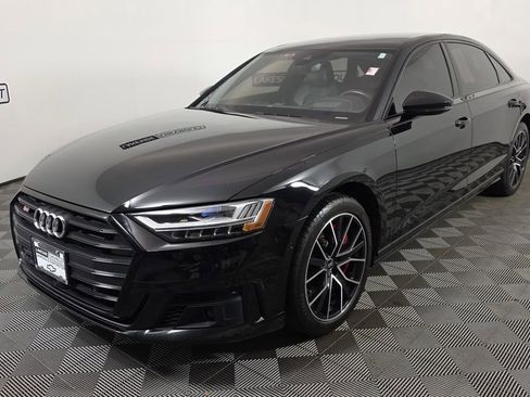 Used 2020 Audi S8 L w/ S8 Executive Package AWD/4WD image 2