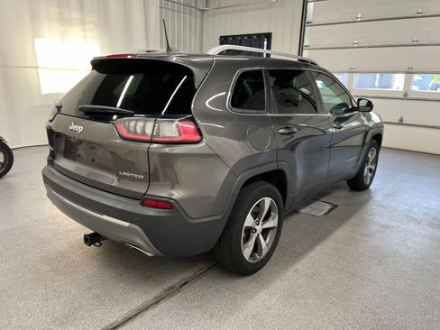Used 2019 Jeep Cherokee Limited AWD/4WD image 4