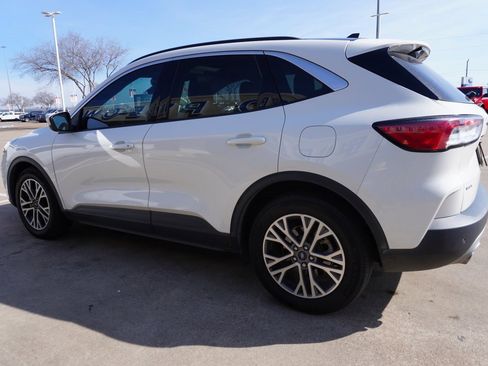 Certified 2021 Ford Escape SEL w/ Technology Package image 4