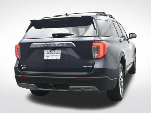 Used 2023 Ford Explorer XLT w/ Equipment Group 202A AWD/4WD image 7