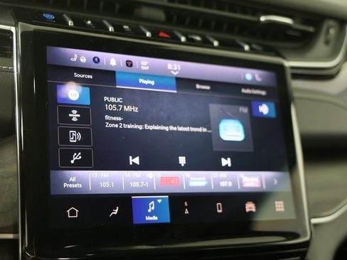 Used 2023 Jeep Grand Cherokee 4WD 4xe image 17