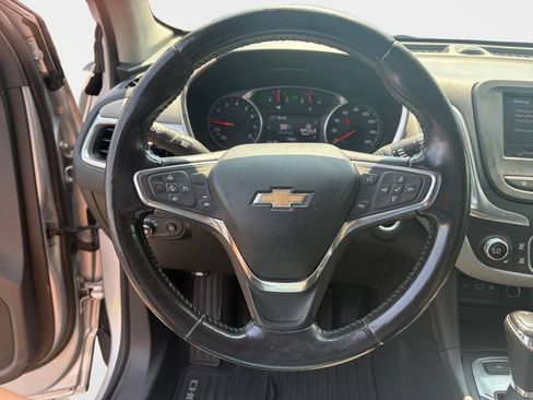 Used 2020 Chevrolet Equinox LT AWD/4WD image 11