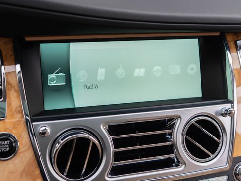 Used 2017 Rolls-Royce Ghost image 31