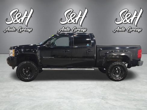 Used 2011 Chevrolet Silverado 1500 LTZ AWD/4WD image 21