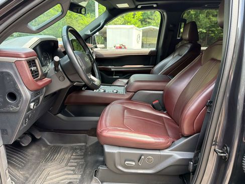 Used 2022 Ford Expedition Max Limited AWD/4WD image 5