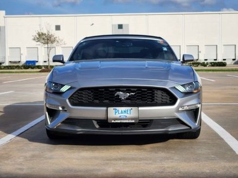 Used 2020 Ford Mustang Premium image 2