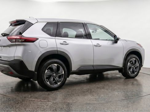 Used 2025 Nissan Rogue SV FWD image 9