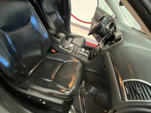 Used 2017 Chrysler 300 Limited w/ Value Package image 16