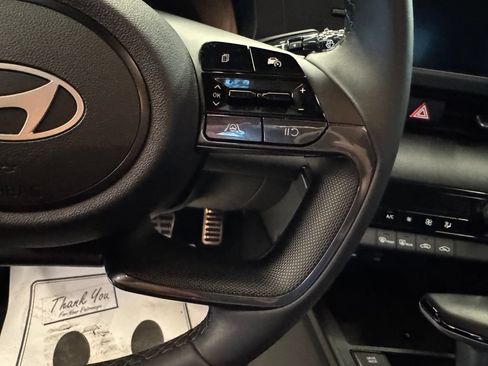 Used 2025 Hyundai Elantra Sport FWD image 12