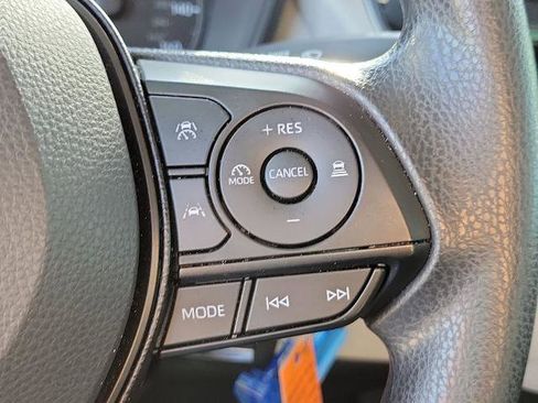 Used 2025 Toyota Corolla LE image 25