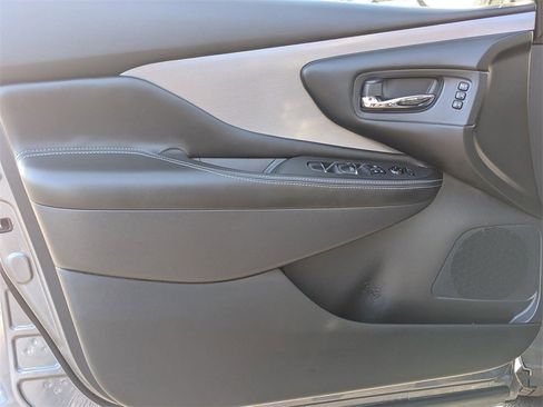 Used 2024 Nissan Murano SL image 9