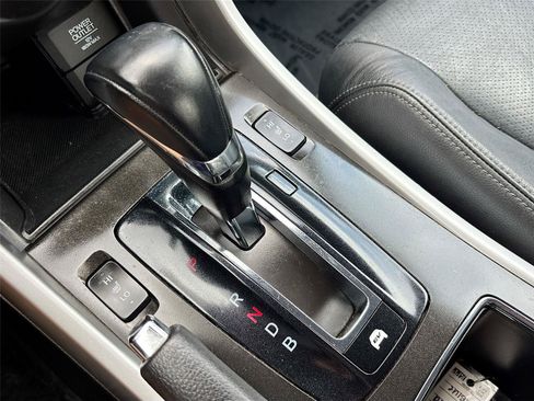 Used 2015 Honda Accord Touring image 17