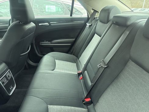 Used 2021 Chrysler 300 Touring w/ Sport Appearance Package image 5