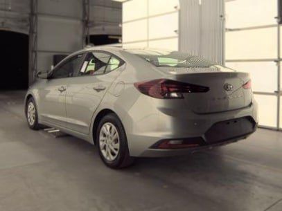 Used 2020 Hyundai Elantra SE FWD image 8