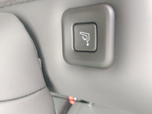 Used 2025 Hyundai Santa Fe SEL image 34